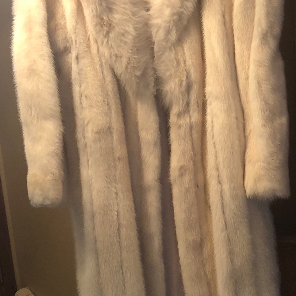 White Long Woman’s Mink Coat